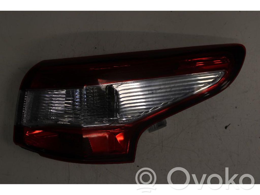 Nissan Qashqai Lampă spate în caroserie 
