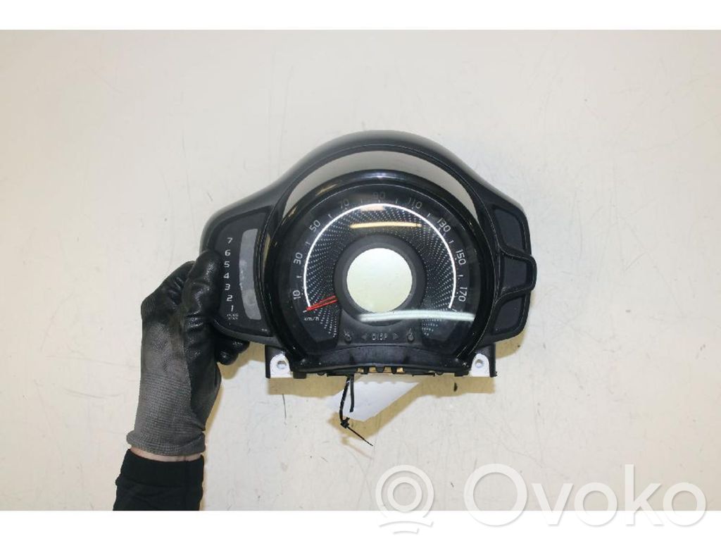Toyota Aygo AB40 Tachimetro (quadro strumenti) 