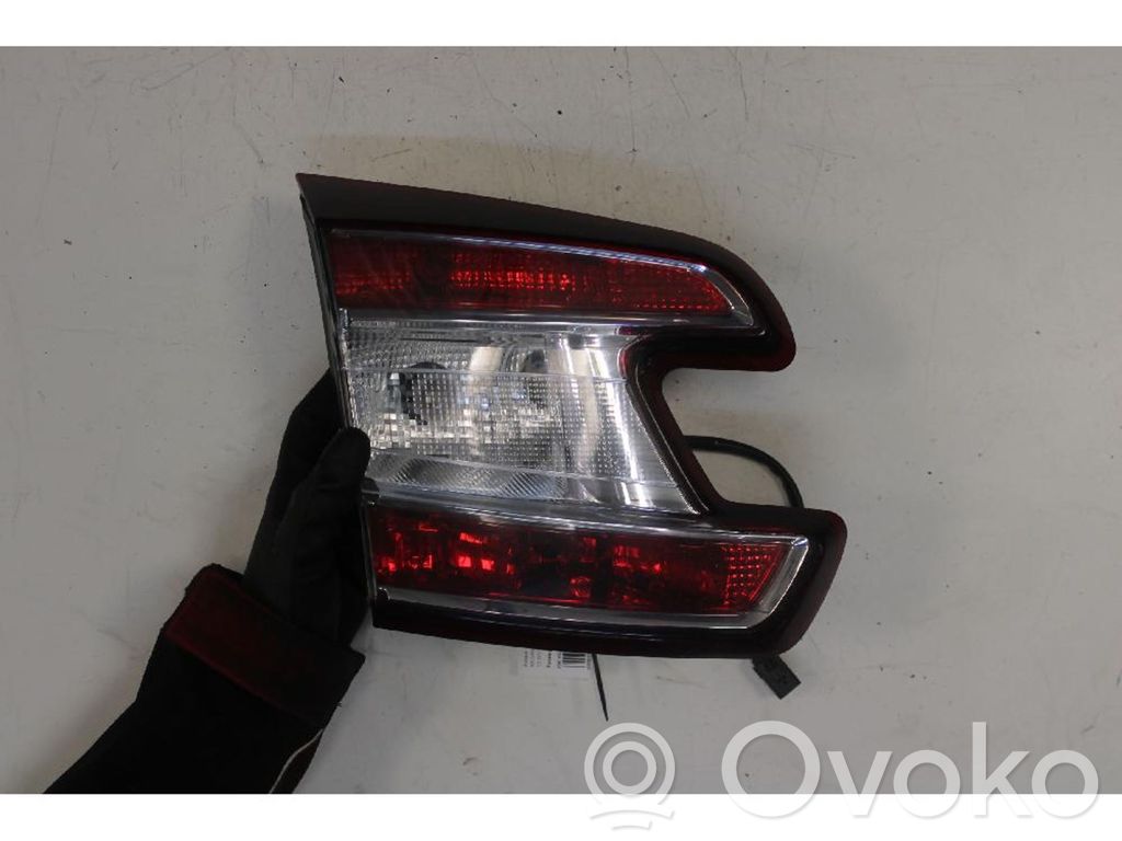Renault Megane III Lampă spate în capacul portbagajului 