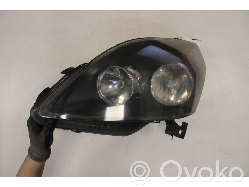 Opel Zafira B Lampa przednia 