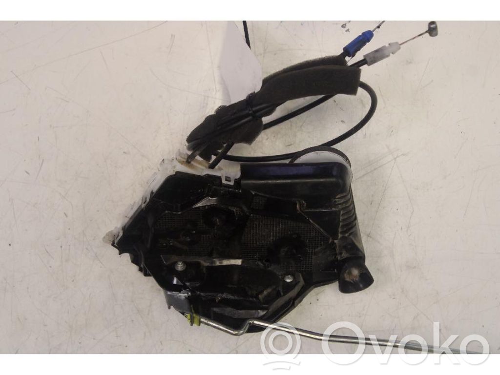 Cerradura de puerta delantera