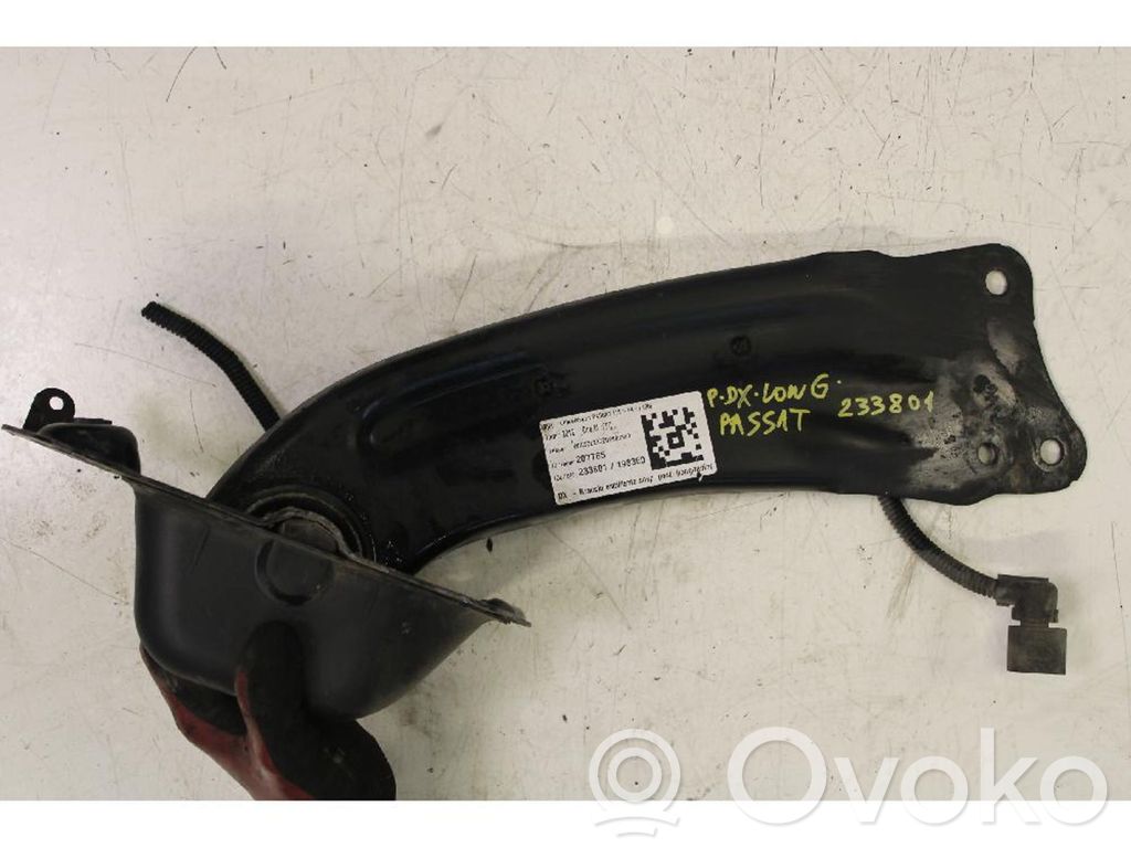 Volkswagen PASSAT B7 Braccio di controllo sospensione posteriore superiore/braccio oscillante 