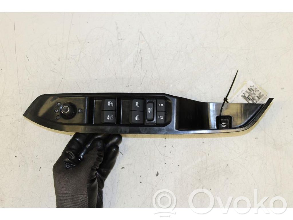 Electric window control switch   6XP84TRMAA,00044,031020,12624,6XP84TRMAA,CHINA,DATE,MADE,PN,SN,SUPPLIER