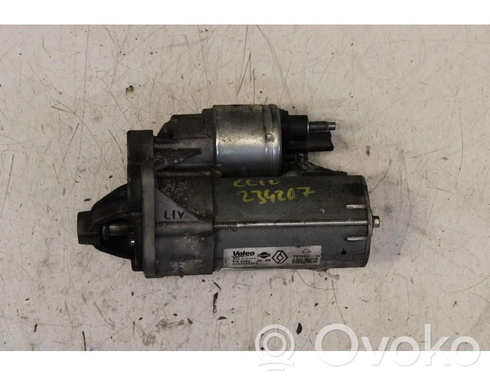 Renault Clio IV Starter motor 