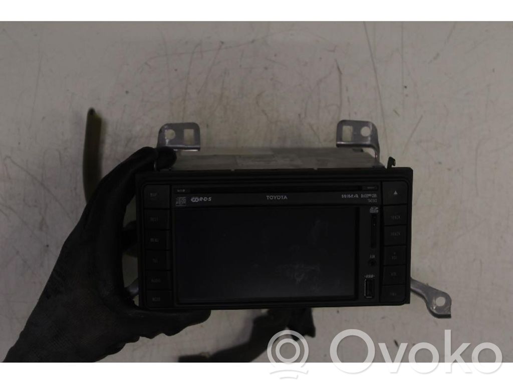Toyota Avensis T270 Unidad delantera de radio/CD/DVD/GPS 
