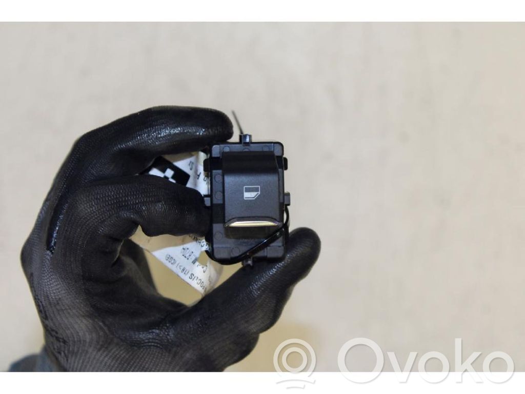 Ford Focus Electric window control switch 