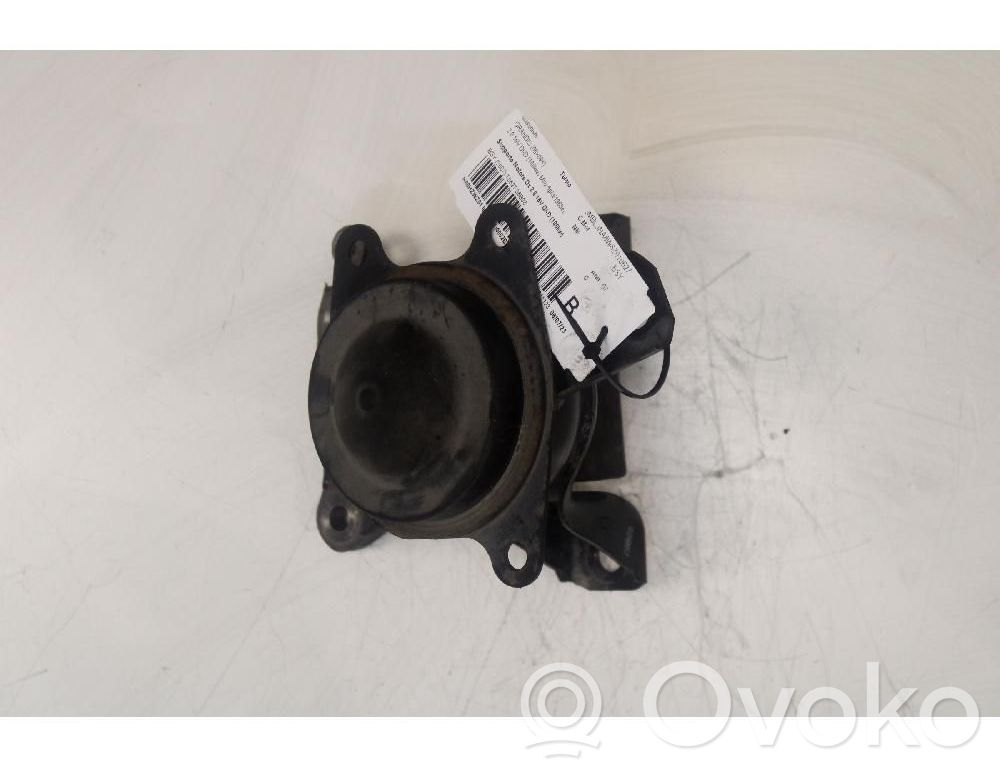 Mitsubishi Grandis Supporto di montaggio del motore 