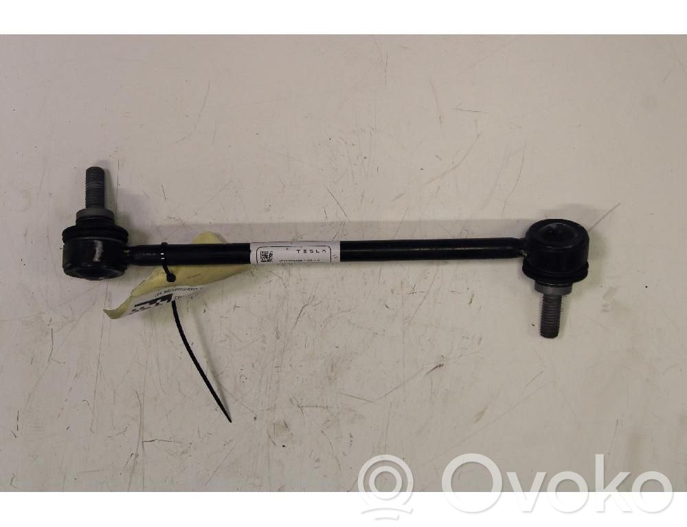 Tesla Model Y Koppelstange Stabilisator vorne