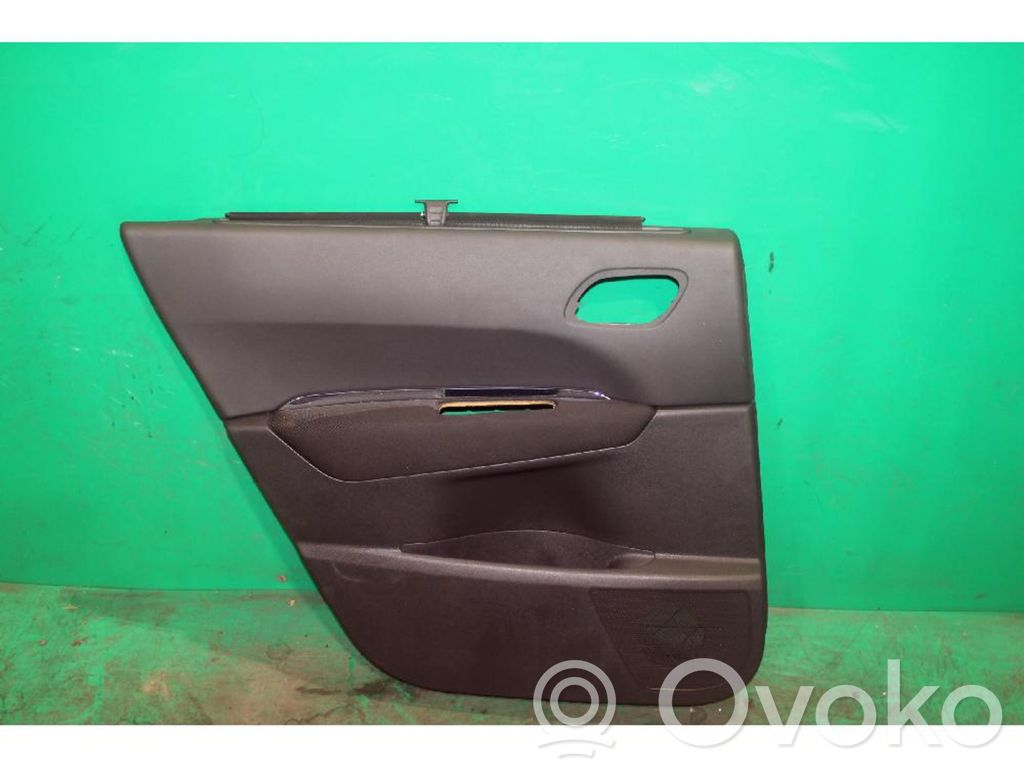 Peugeot 5008 Rivestimento del pannello della portiera posteriore