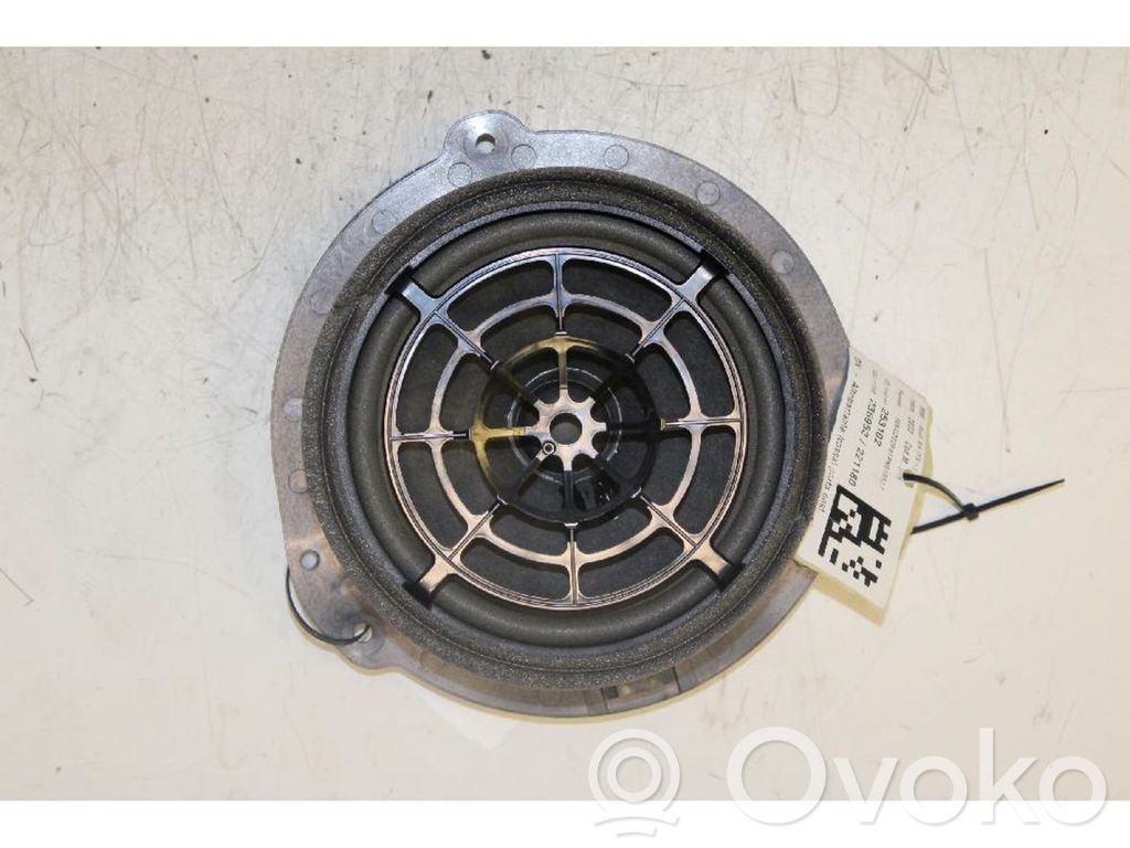 Audi A4 S4 B9 8W Altoparlante portiera posteriore 
