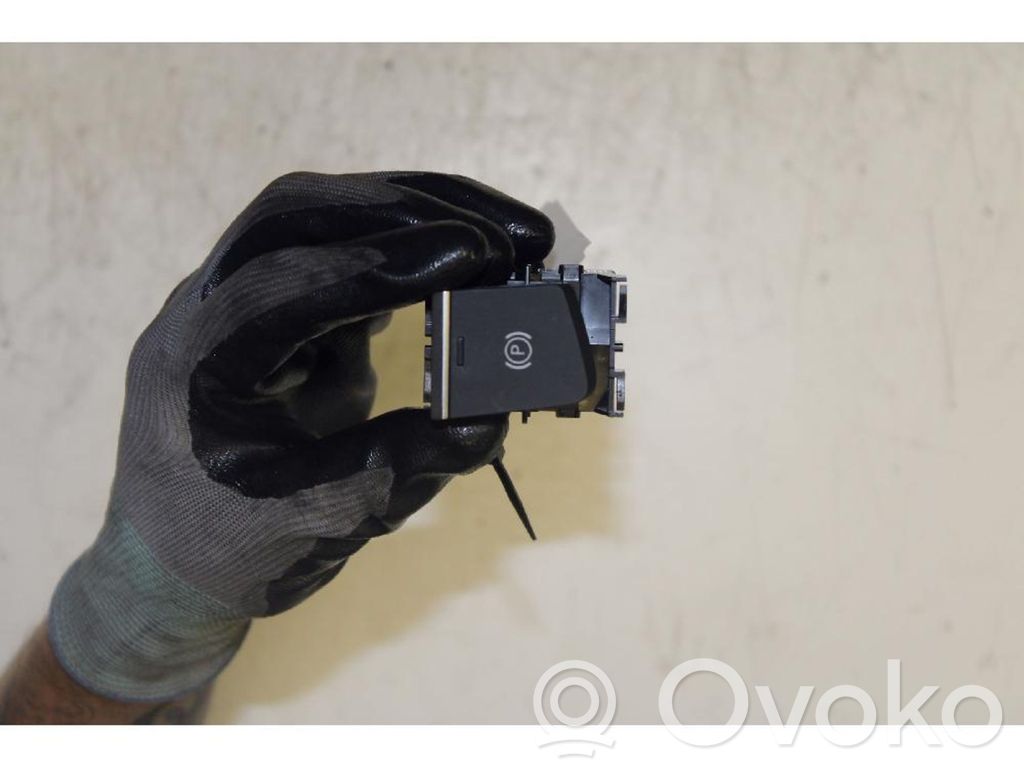 Audi A4 S4 B9 8W Dźwignia hamulca ręcznego 