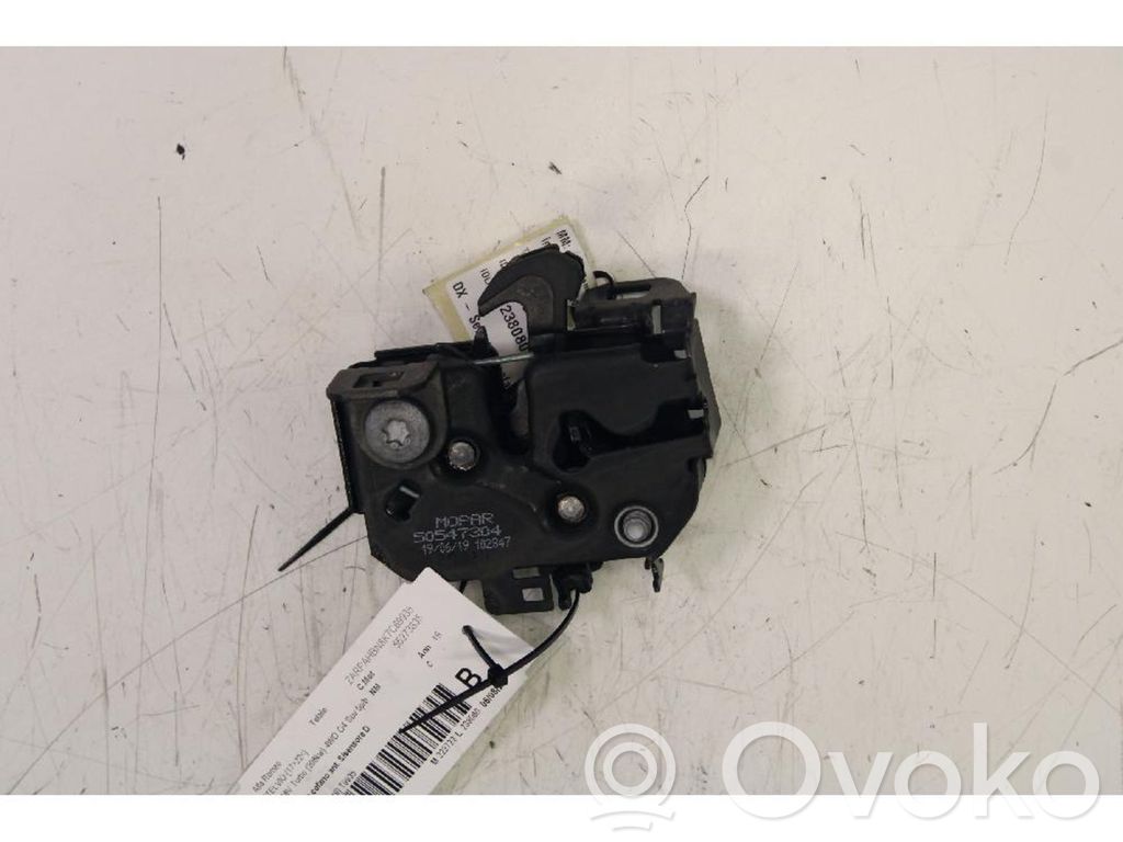 Alfa Romeo Stelvio Tie down hook / loop 