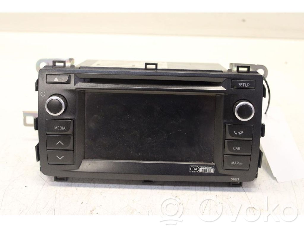 Toyota Auris E180 Antena radiowa 