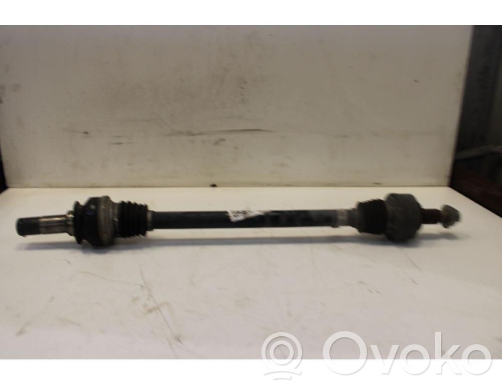 Alfa Romeo Stelvio Planetară spate 