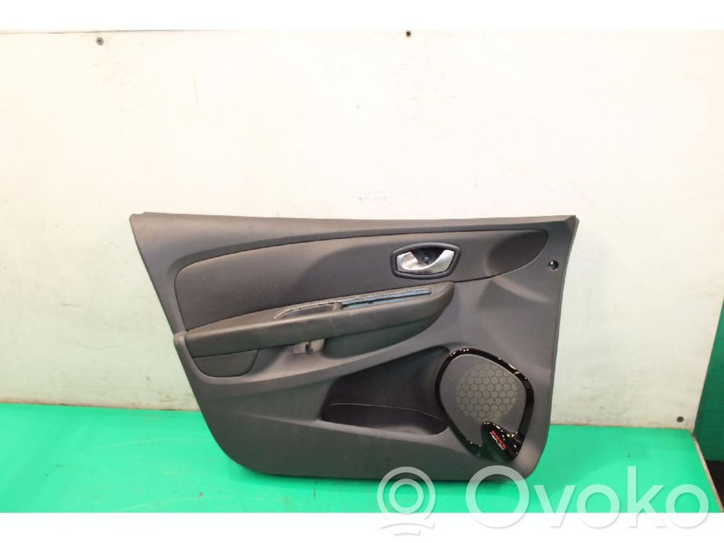 Renault Clio IV Front door card panel trim 