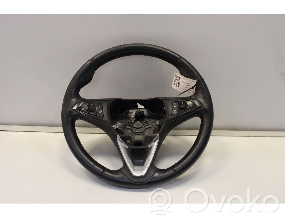Opel Corsa E Steering wheel 