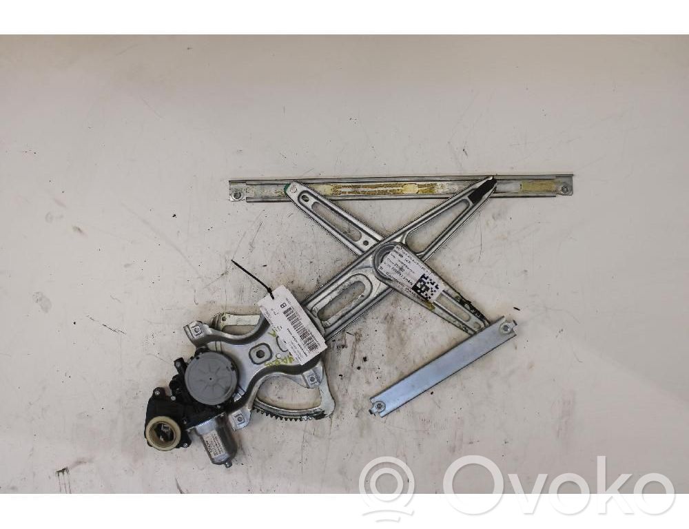 Toyota Yaris Macara ușă față cu motor 