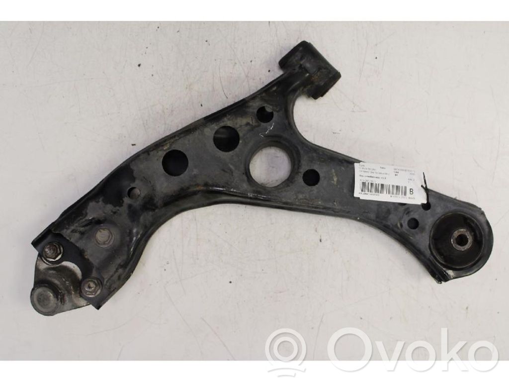 Toyota C-HR I Braccio di controllo sospensione anteriore inferiore/braccio oscillante