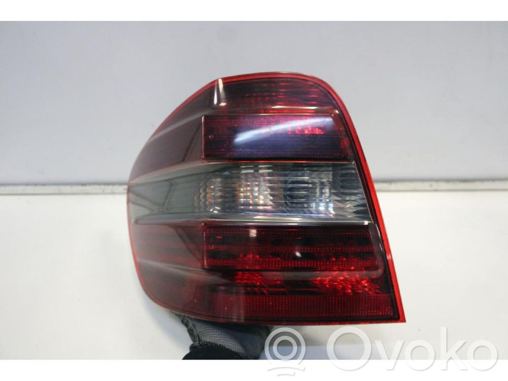 Mercedes-Benz ML W164 Lampă spate în caroserie 