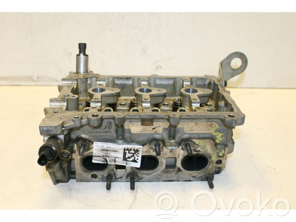 Mahindra KUV100 Chiulasă motor