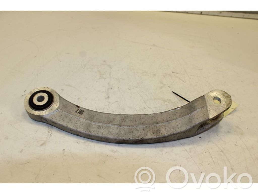 Alfa Romeo Stelvio Basculă superioară spate 