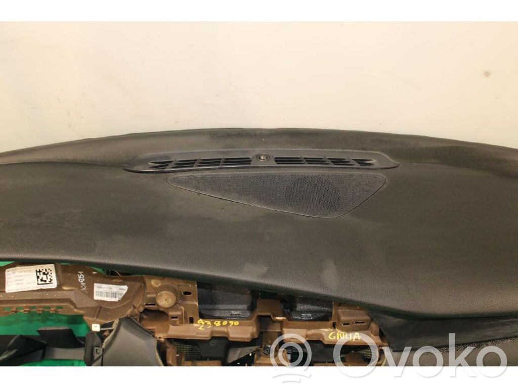 Alfa Romeo Giulia Panel de instrumentos 