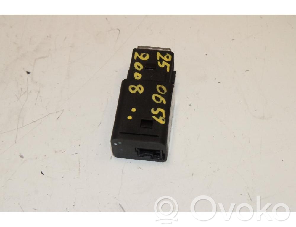 Peugeot 2008 II Interruttore/pulsante di controllo multifunzione 
