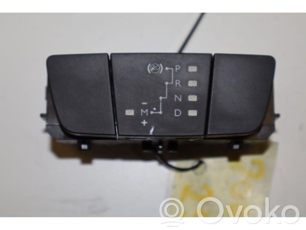 Peugeot 2008 II Interruptor de control multifunción 