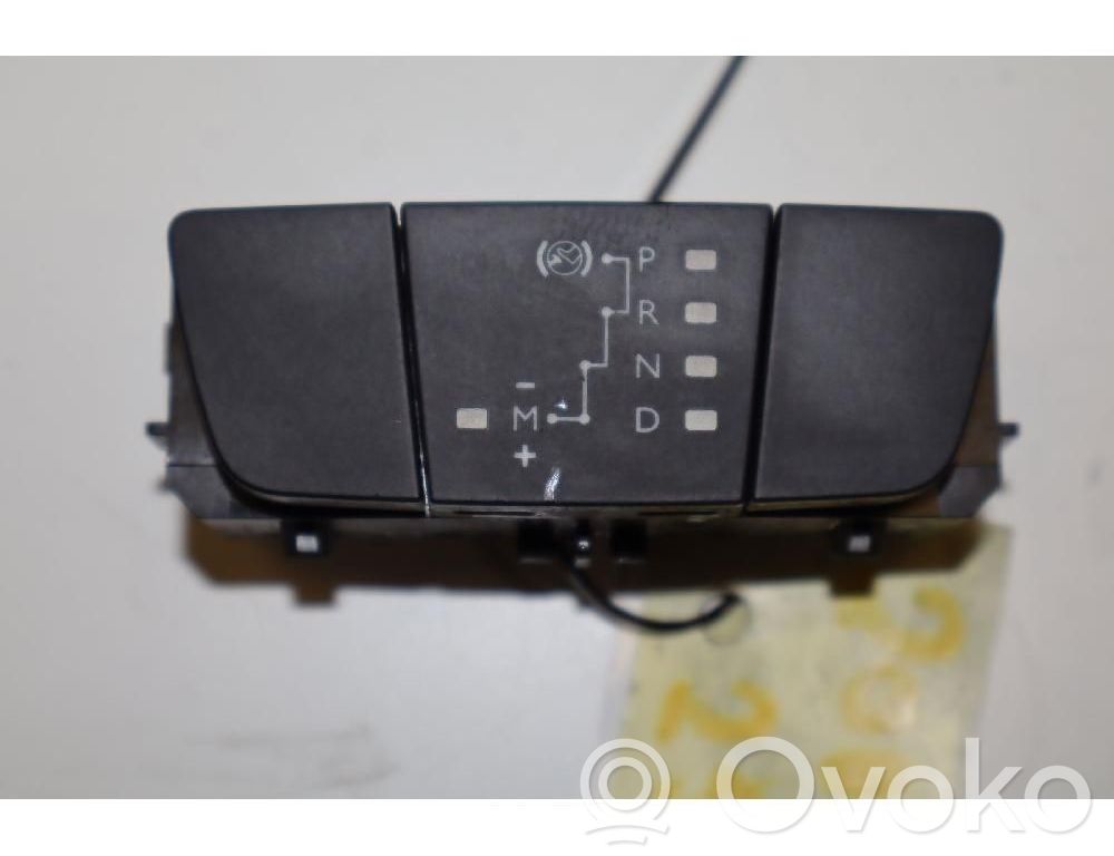 Peugeot 2008 II Interruptor de control multifunción