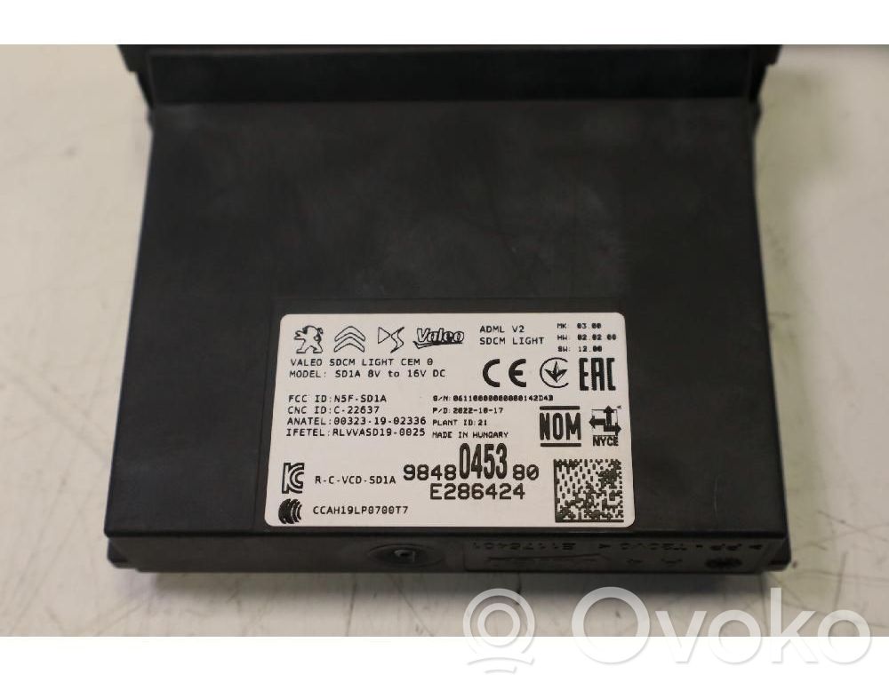 Boîtier de commande ASC / interrupteurs   9848045380