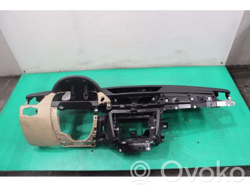 BMW X1 E84 Dashboard 