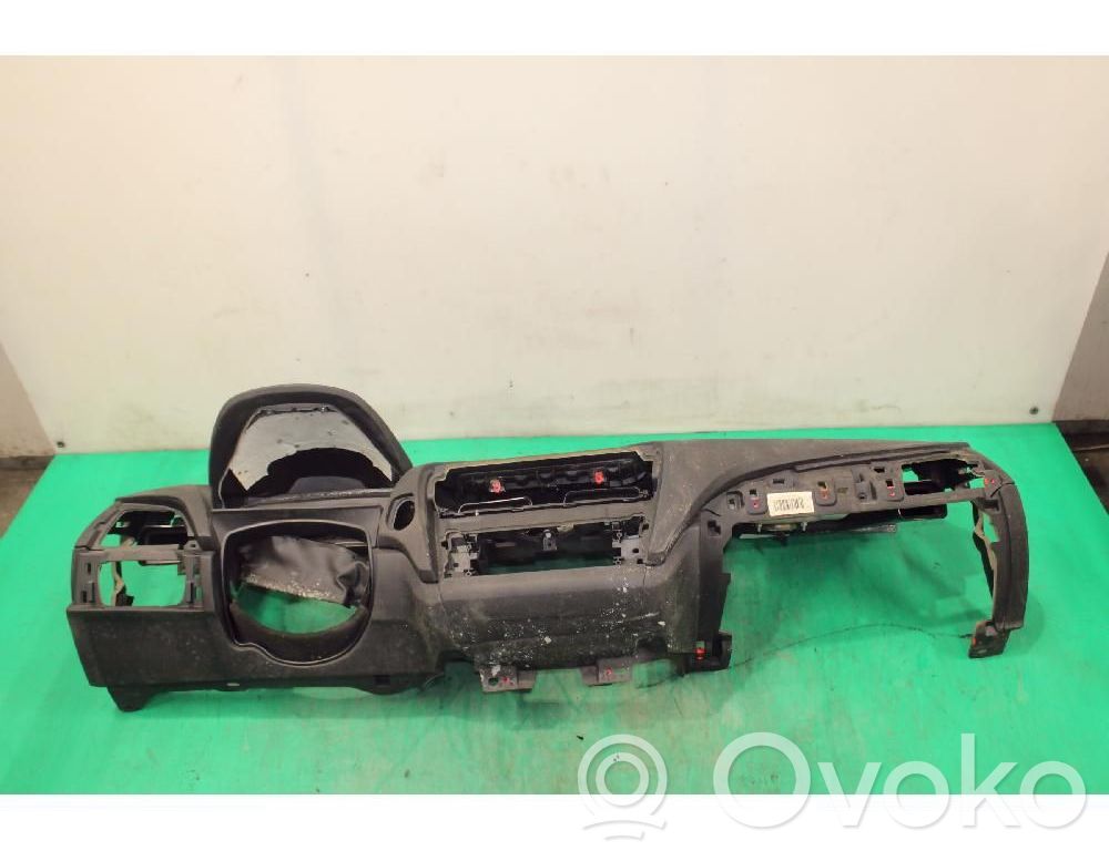 BMW 1 F20 F21 Panelis 