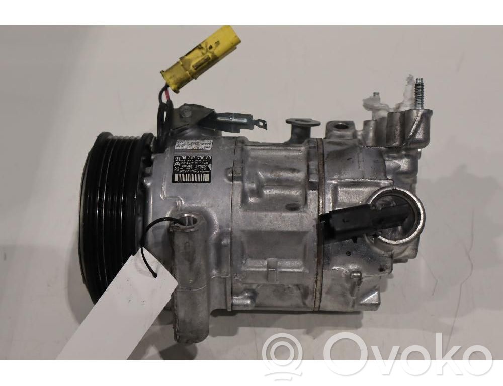 Opel Corsa F Compresor (pompă) aer condiționat (A/C) 