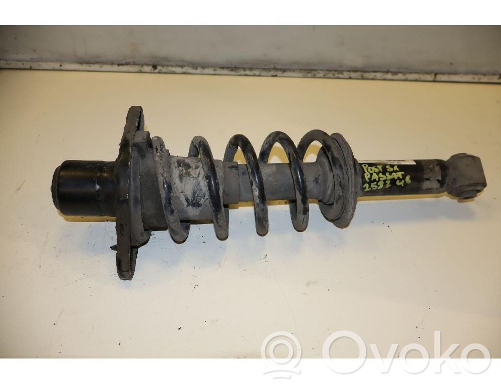 Volkswagen PASSAT B5 Amortyzator tylny 