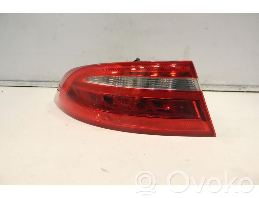 Jaguar XE Luci posteriori 