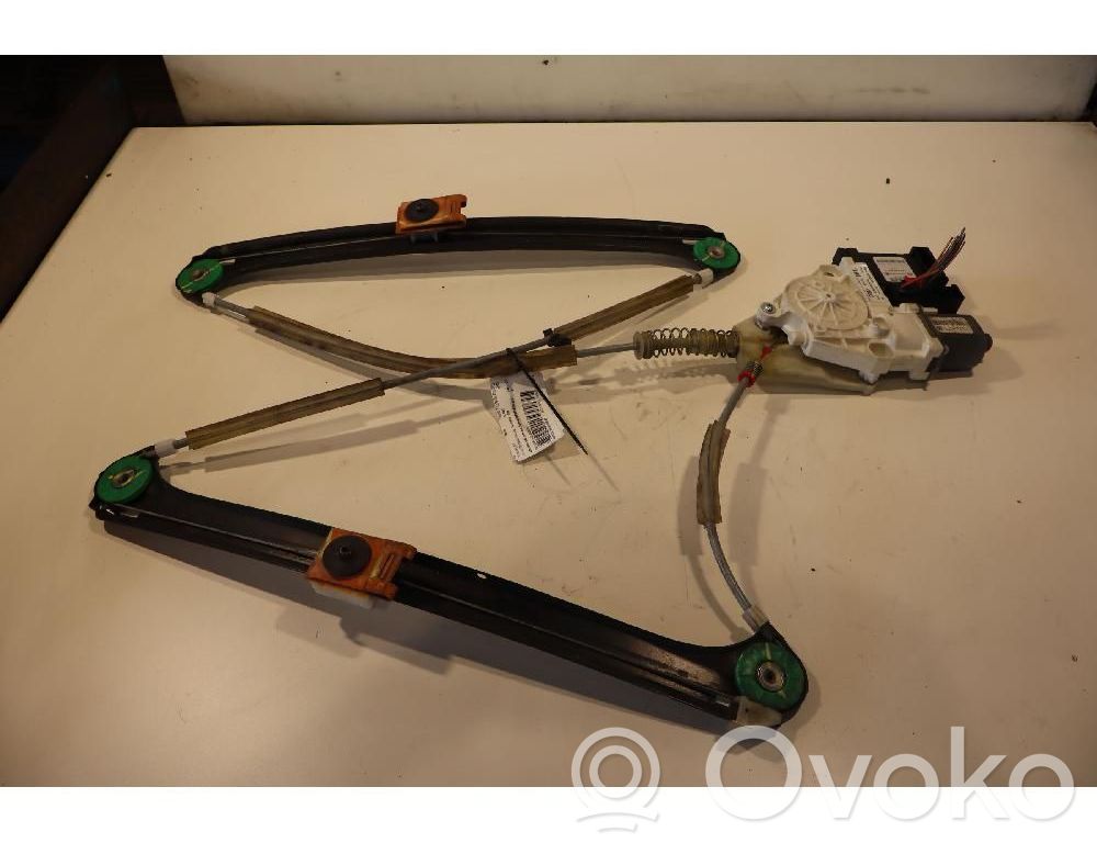 Audi A3 S3 8P Front door window regulator with motor 