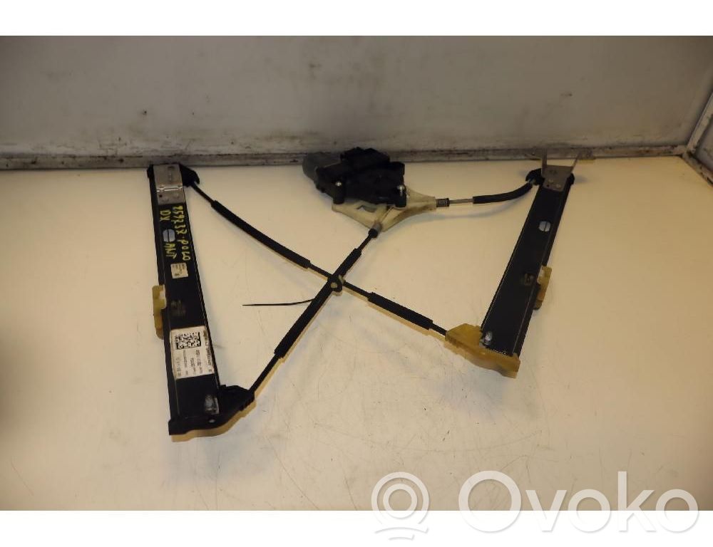 Volkswagen Polo VI Macara ușă față cu motor 