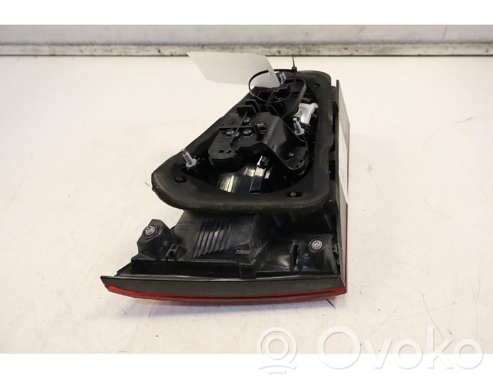 Audi A3 S3 8V Lampă spate în capacul portbagajului 
