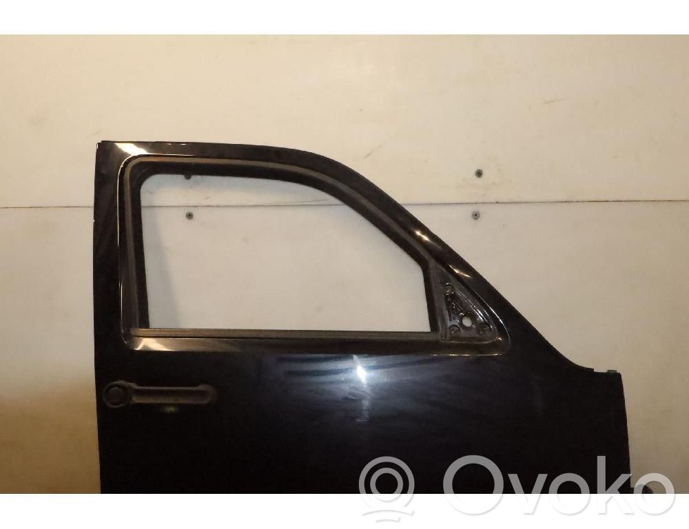 Dodge Nitro Durvis 