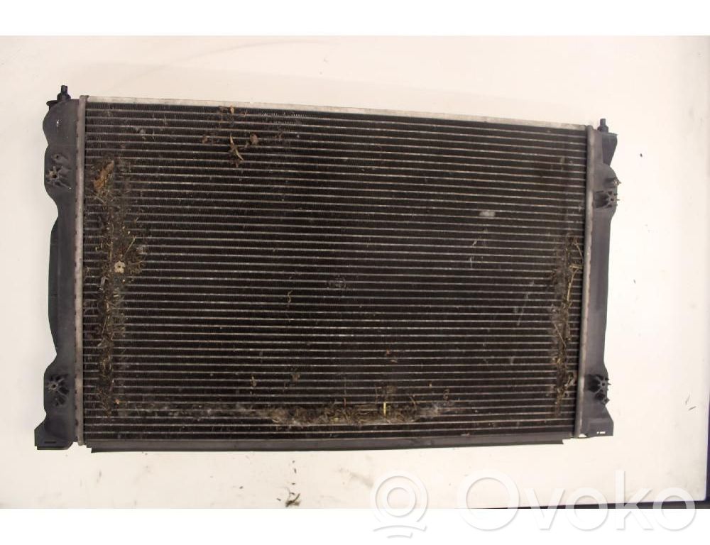 Radiator aerotermă   8E0121251A