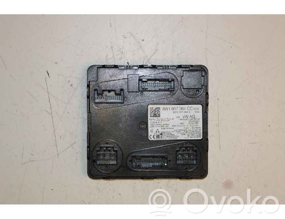 Sonstige Steuergeräte / Module   8W1907064C