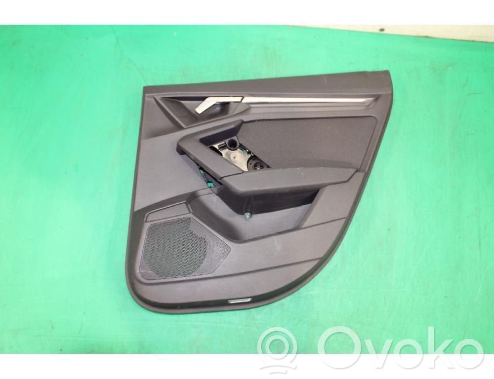 Audi A3 8Y Rivestimento del pannello della portiera posteriore