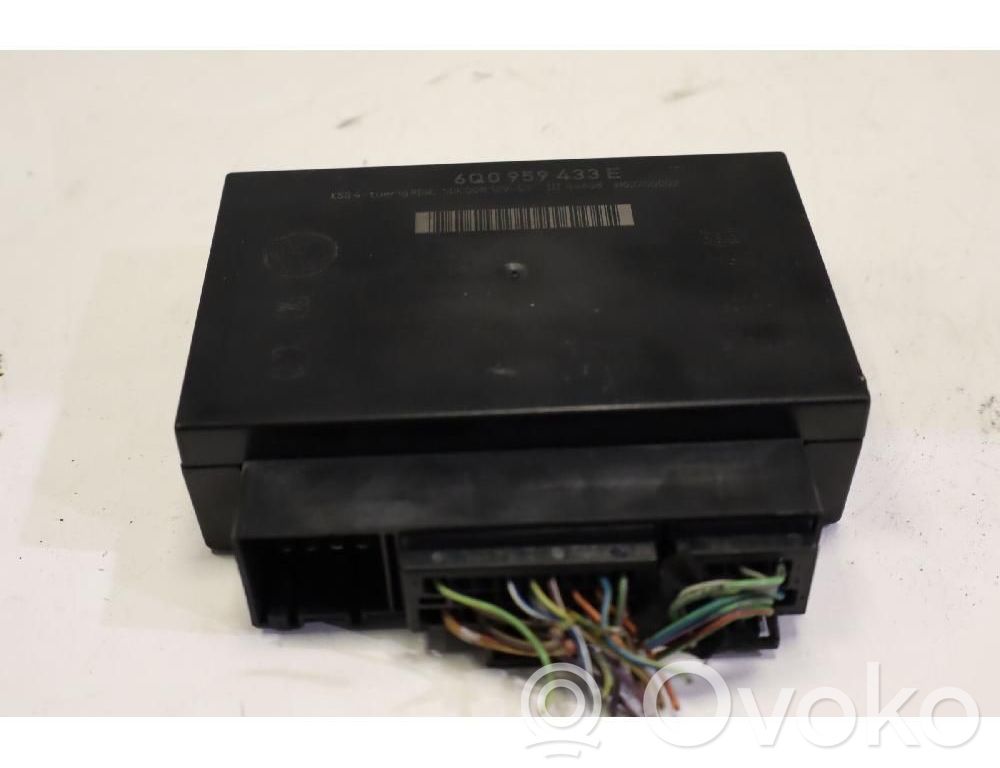 Volkswagen Polo IV 9N3 Centralina/modulo chiusura centralizzata portiere 