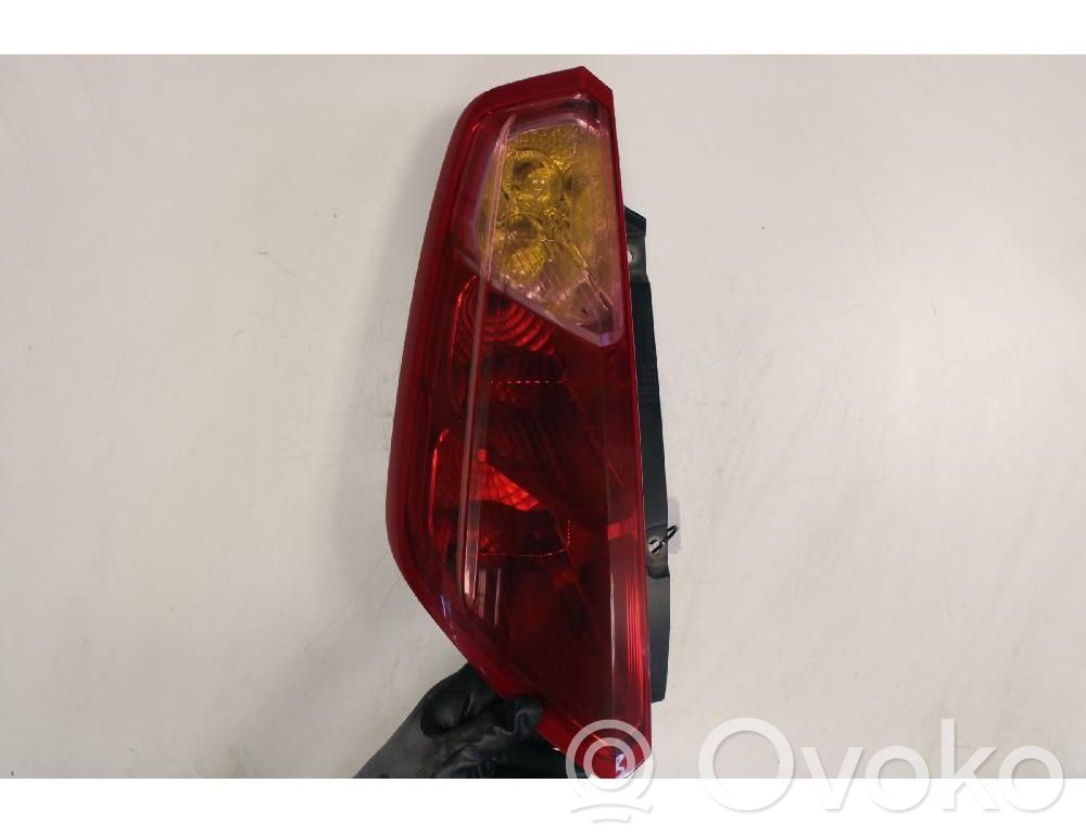 Fiat Grande Punto Lampă spate în caroserie
