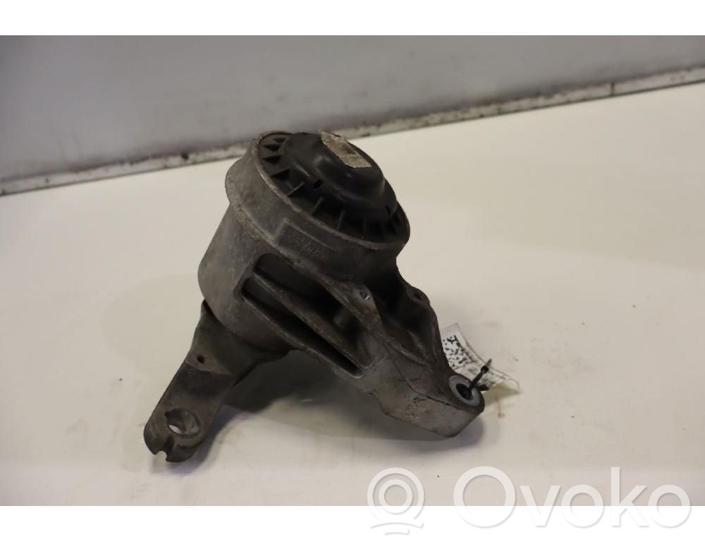 Ford Mondeo MK V Moottorin kiinnikekorvake 