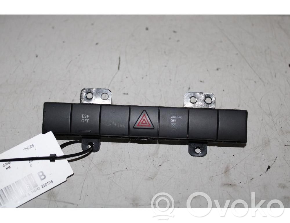 Jeep Cherokee KK Botón interruptor de luz de peligro 