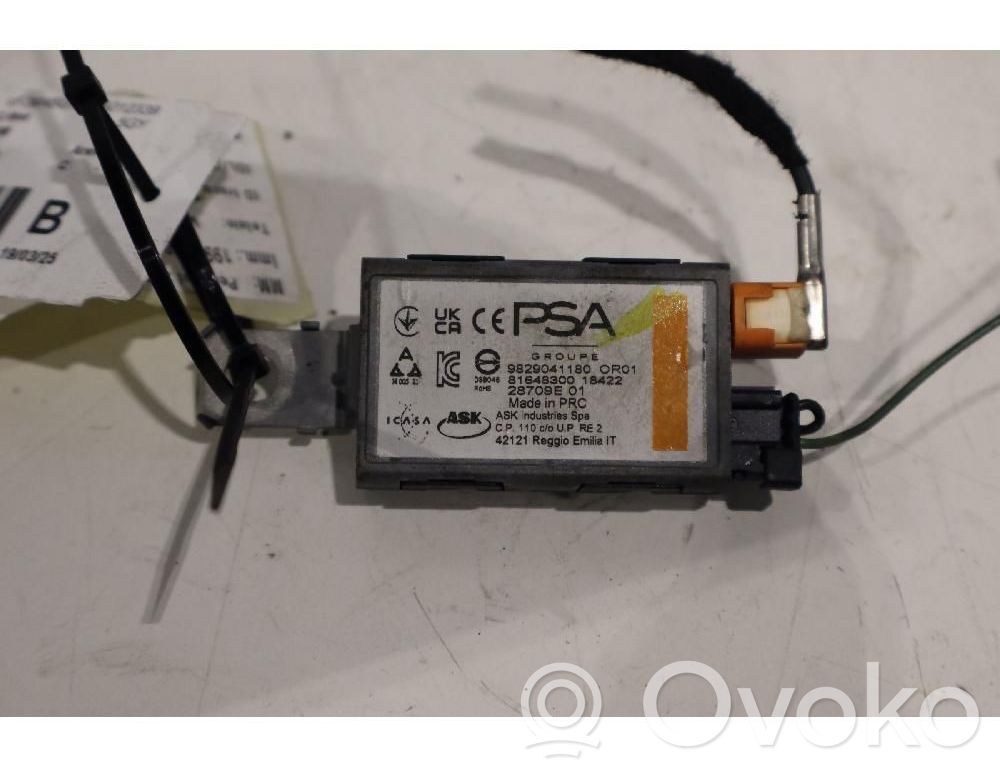 Boîtier de commande ASC / interrupteurs   9829041180