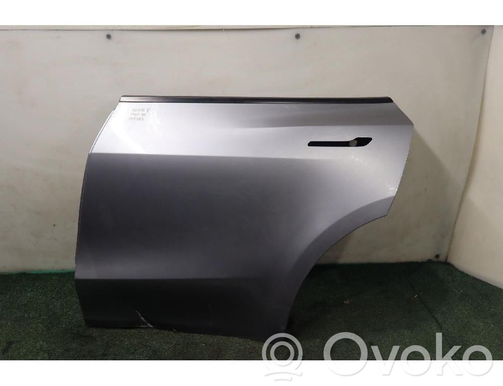 Tesla Model Y Galinės durys 