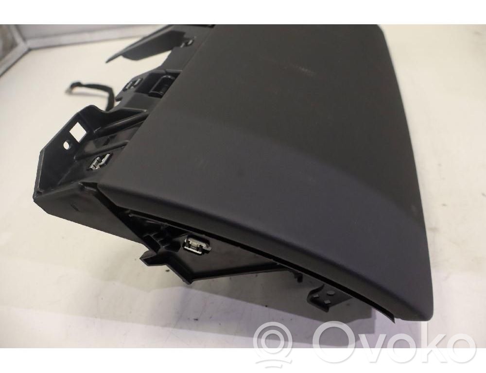 Guantera   164311000B