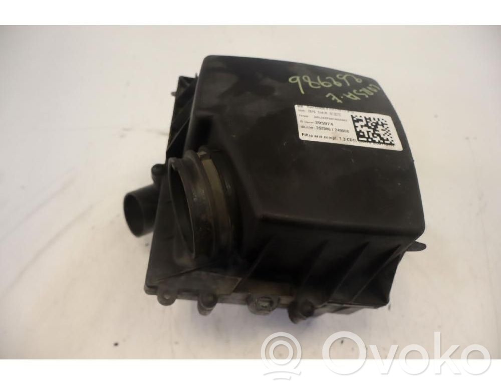 Opel Corsa E Air filter box 